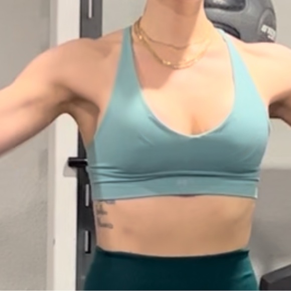 Set Active light blue/green work out top - Picture 3 of 3